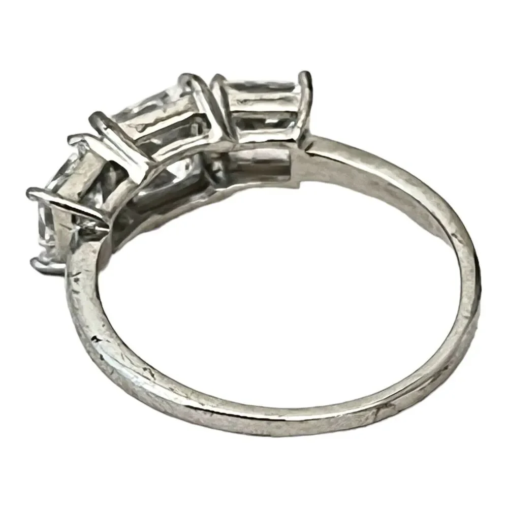 New Three Stone CZ Ring Princess Cut Cubic Zirconia Silver Tone Size 9 - 5V